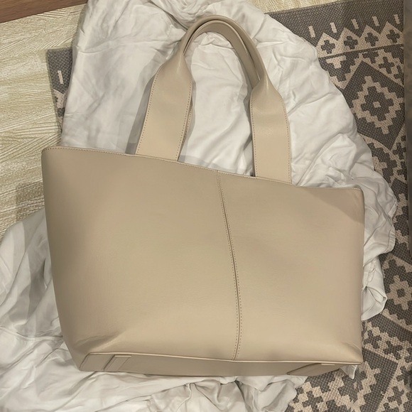 Freja NYC - Lafayette Tote - Oat - Picture 7 of 7